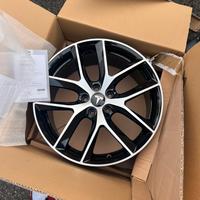 Cerchi in lega 19 mak voltage per tesla