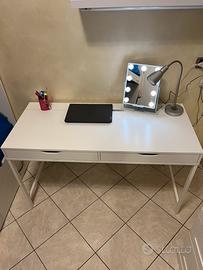 Scrivania da ufficio in legno 131x58x76 cm