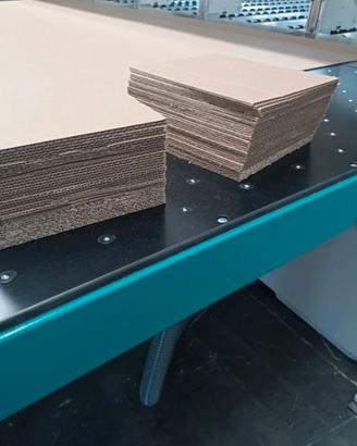 70 cartoncini 25x20cm spessore 3mm