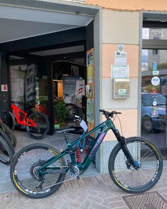 Santa cruz vala carbon