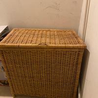 Cesto in vimini per biancheria