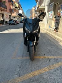 X-max