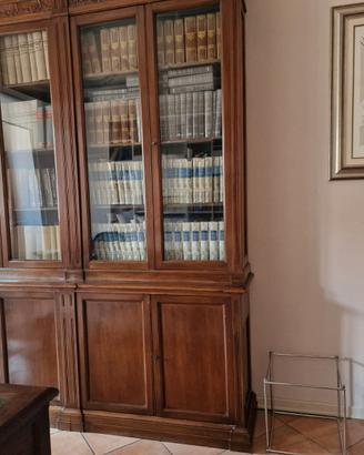 Libreria antica del '700 con vetrina in Ciliegio