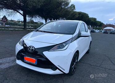 Toyota Aygo 1.0 x-play 5p, 78.221 km, 1° proprieta