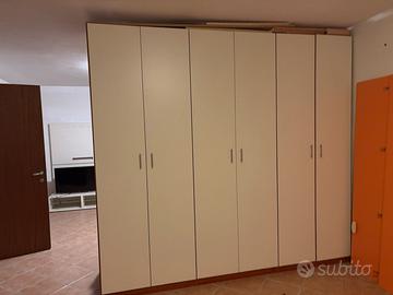 Mobile sei ante colore beige