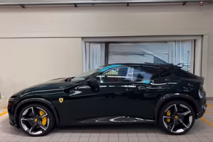 Ferrari Purosangue- LISTINO-SUBENTRO LEASING FACIL