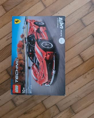 modellino LEGO Tecnich Ferrari FXX K 42212
