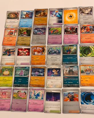 Lotto di 30 carte miste pokemon