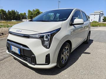 Kia Picanto 1.0 AMT Urban 06/2025 - 10.750 km