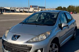 Peugeot 207 1.4 HDi 68cv neopantentati full
