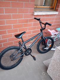 bicicletta bmx