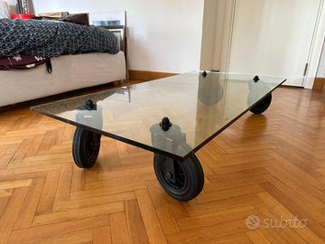 Tavolino Gae Aulenti per Fontana Arte