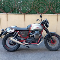 Moto Guzzi V7 Racer II numerata