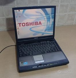 Notebook Toshiba con Windows 98 floppy LPT RS232