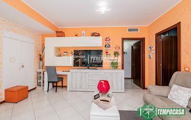 Tre locali con doppi servizi e box