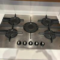 Piano cottura 5 fuochi Hotpoint Ariston