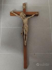 Crocefisso  antico di grande dimensione