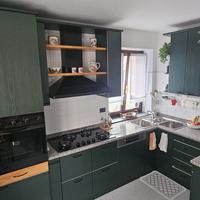 Cucina completa di elettrodomestici (no forno)