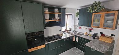 Cucina completa di elettrodomestici (no forno)