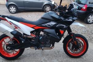 KTM 890 SMT