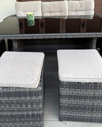 Set da giardino in rattan intrecciato con tavolo