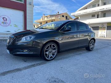 Lancia Delta 1.6 120 cv