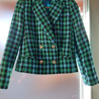 Giacca elegante con spalle imbottite