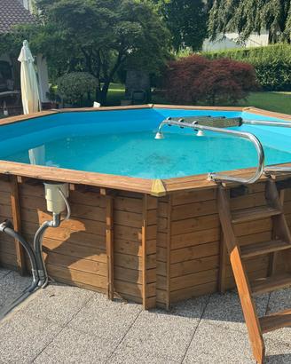 Piscina in legno da giardino