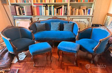 Salotto stile Chippendale – divano, poltrone e puf