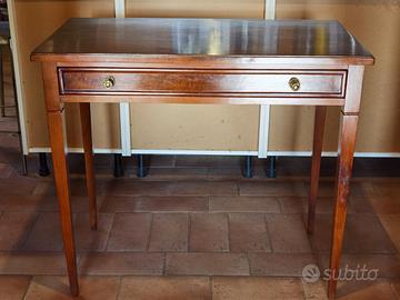 tavolino antico in ciliegio in ottime condiz.