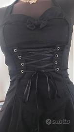 Abito gotico o rockabilly