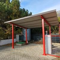 tettoia con struttura in ferro rossa