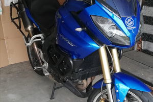 Moto Triumph Tiger 1050