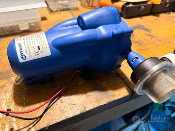 Pompa acqua automatica Whale watermaster 12v