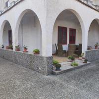 Tuturano ampia villa con box