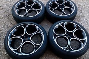 Cerchi e gomme nuove 19 originali alfa romeo