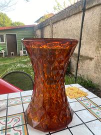 Sgabello in plexiglass della kartell