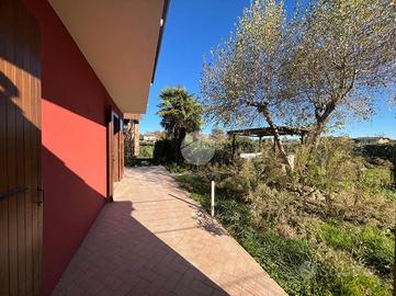 CASA SEMINDIPENDENTE A CASTELLETTO CERVO
