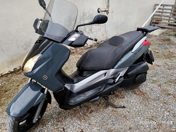 Yamaha Xmax 250