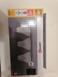 Faretti da incasso in gesso. 