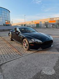 Aston Martin Vantage 4.7 V8