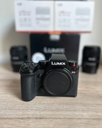 Lumix S5II + 2 obiettivi + cage