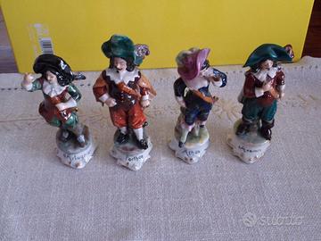 STATUINE CARAMICA CAPODIMONTE I 4 MOSCHETTIERI