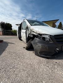 Vito 116 incidentato