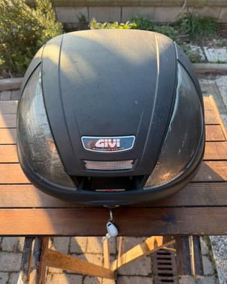 Bauletto givi per moto e scooter
