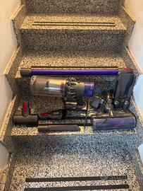 Dyson v10