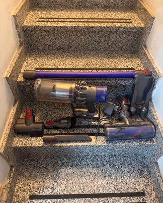 Dyson v10