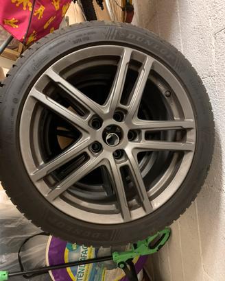 Cerchi con gomme invernali