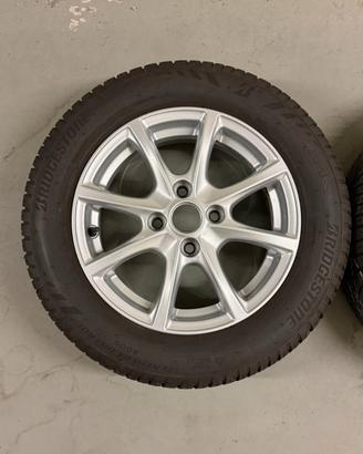 Cerchi Ford Fiesta originali 15" + Bridgestone M+S