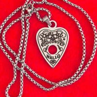 catenina con pendente ouija